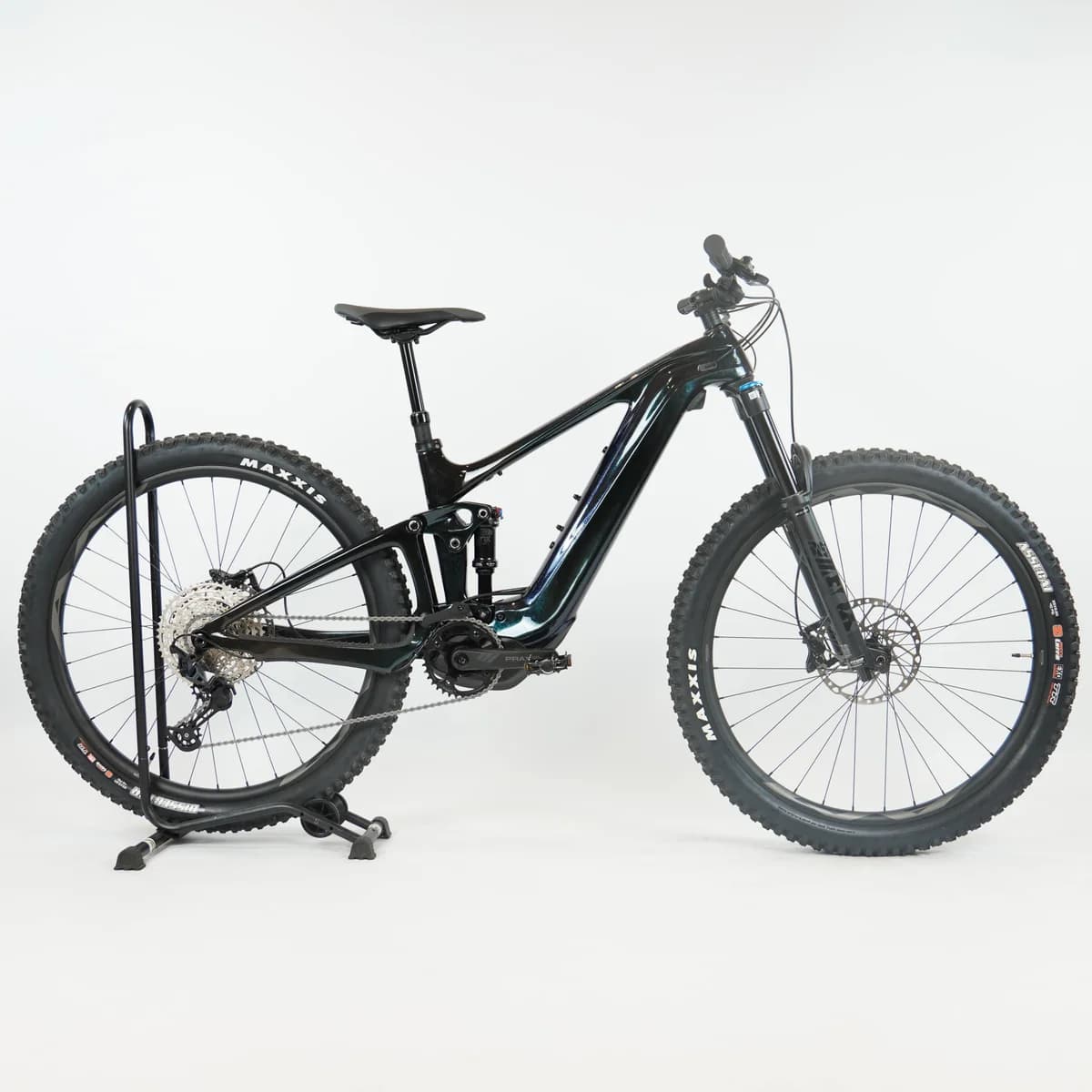 Giant Trance X Advanced E+ 2 Exhibition Bike 2022 — 1