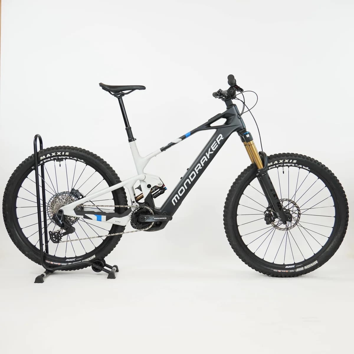 Mondraker Crafty Carbon RR S Black Testrad 2025 — 1
