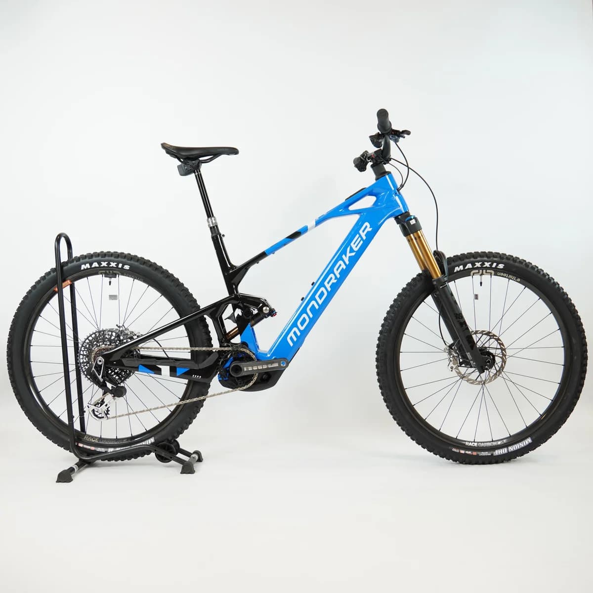 Mondraker Crafty Carbon RR SL Carrera Blue Testrad 2025 — 1
