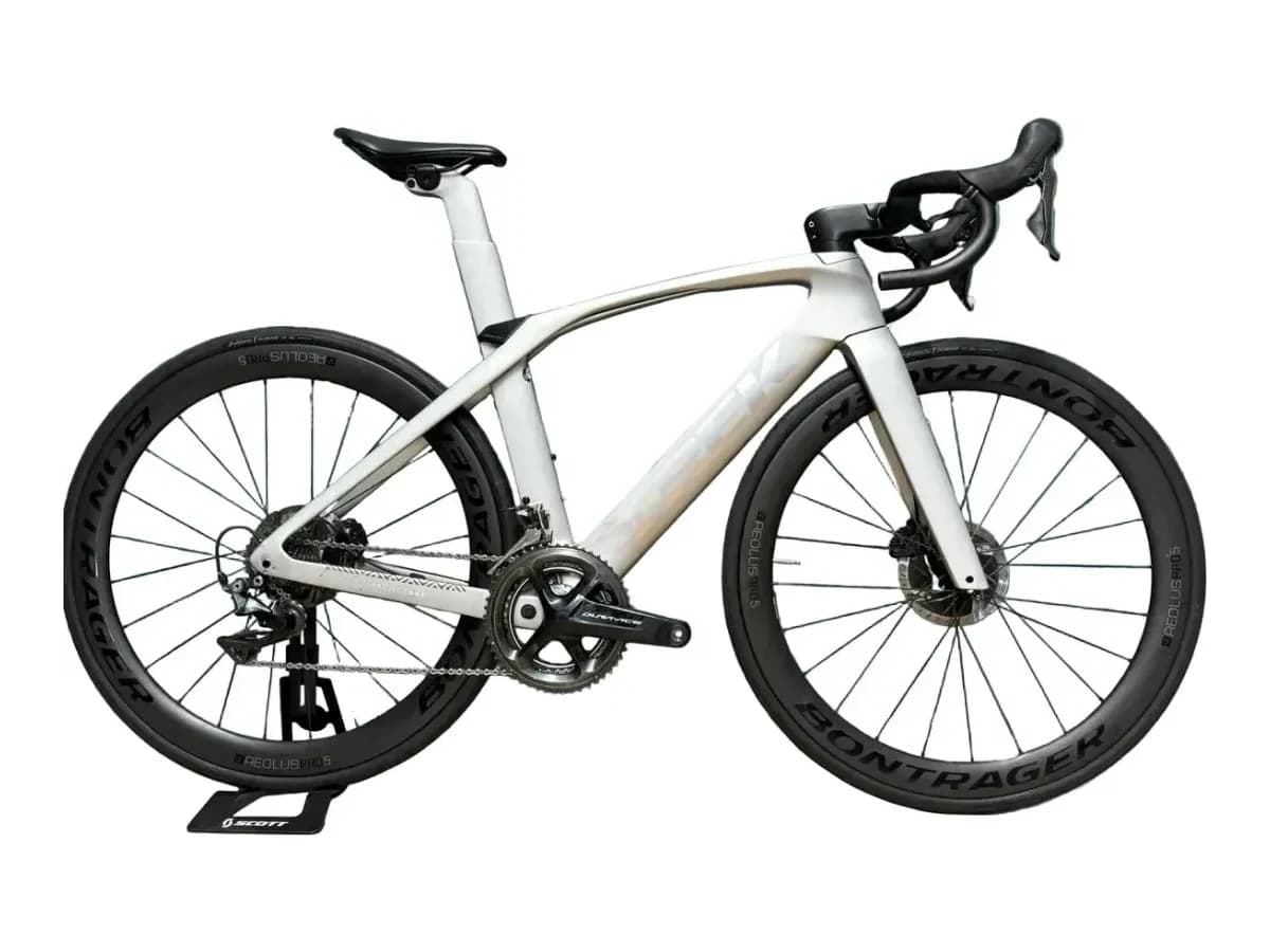 Trek Madone SLR 9 Disc — 1